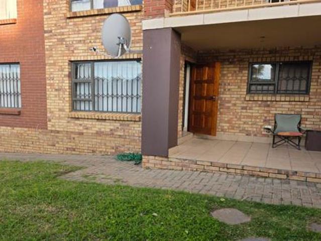 3 Bedroom Townhouse in Shellyvale