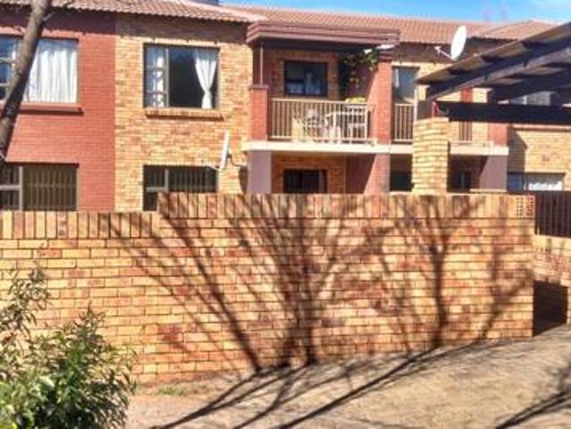 3 Bedroom Townhouse in Shellyvale