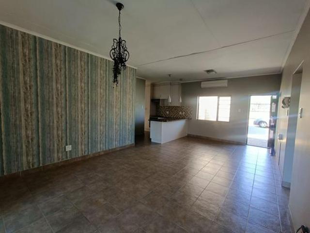 3 Bedroom Townhouse in Shellyvale