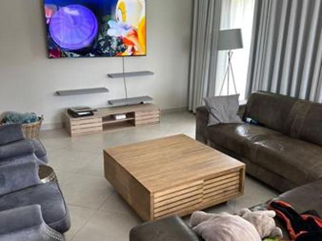 3 Bedroom Townhouse in Shellyvale