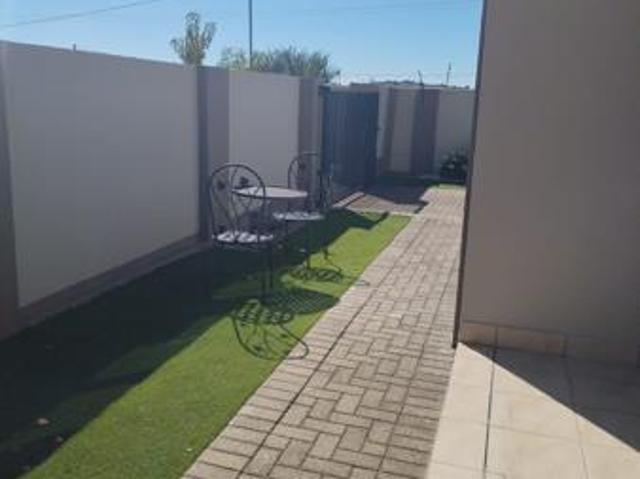 3 Bedroom Townhouse in Shellyvale