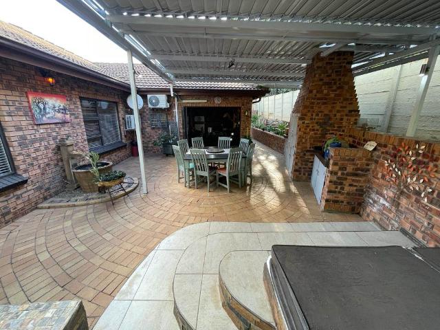 3 Bedroom Townhouse in Signal Hill