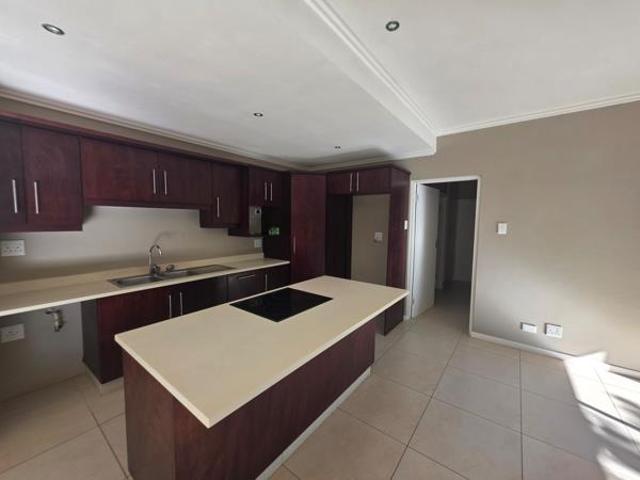 3 Bedroom Townhouse in Simbithi Estate