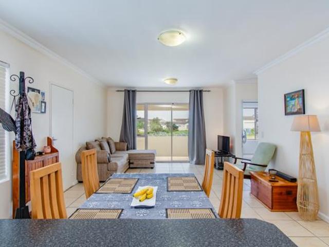 3 Bedroom Townhouse in Somerset West Central