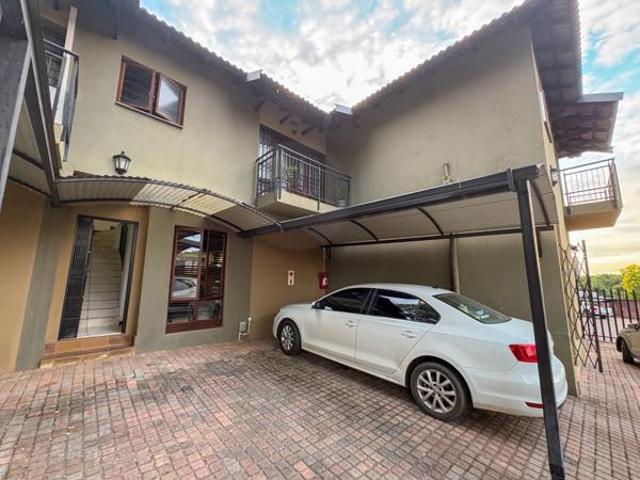3 Bedroom Townhouse in Sonheuwel