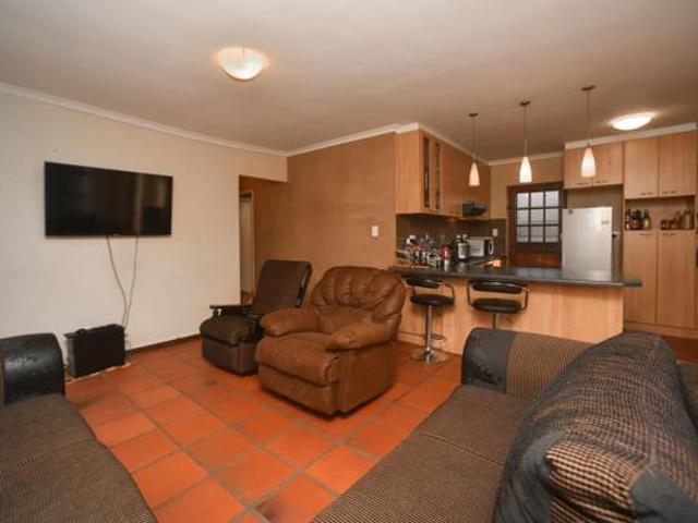 3 Bedroom Townhouse in Sonstraal Heights