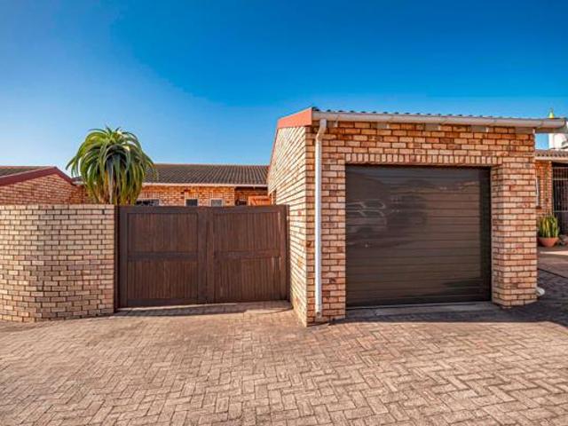 3 Bedroom Townhouse in South End