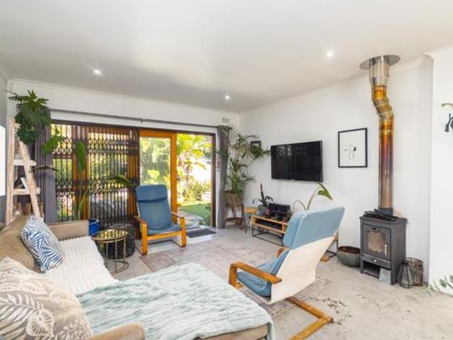 3 Bedroom Townhouse in Table View