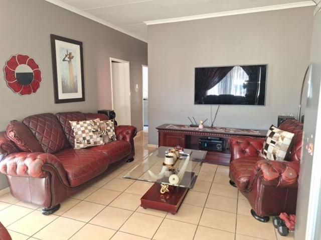 3 Bedroom Townhouse in Tasbet Park
