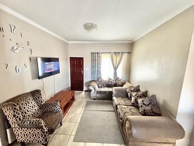 3 Bedroom Townhouse in Terra Nova