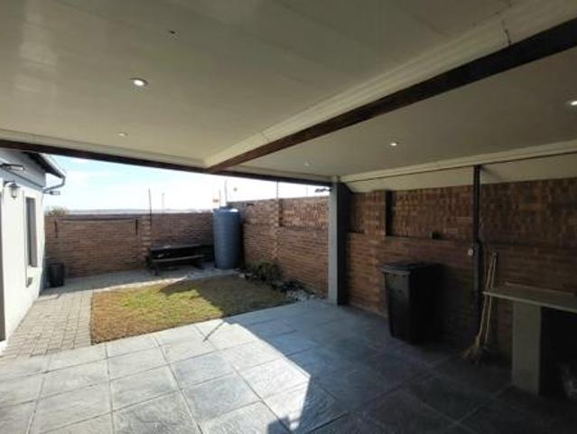 3 Bedroom Townhouse in Terra Nova