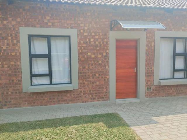 3 Bedroom Townhouse in Terra Nova