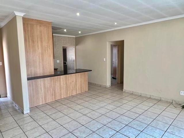 3 Bedroom Townhouse in Thatchfield