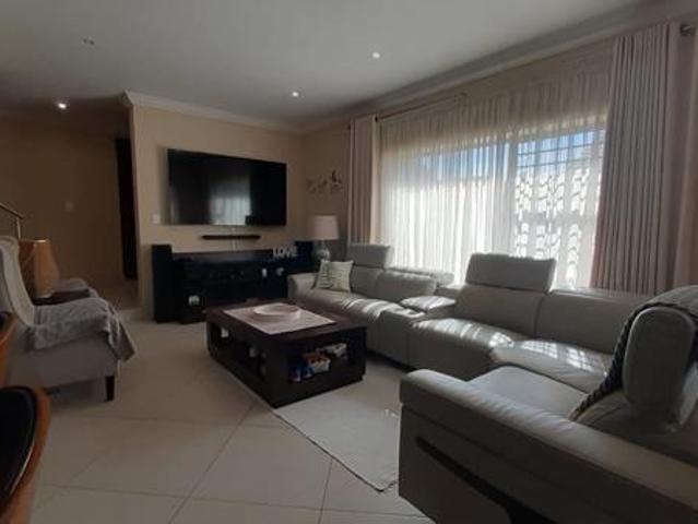 3 Bedroom Townhouse in Thatchfield