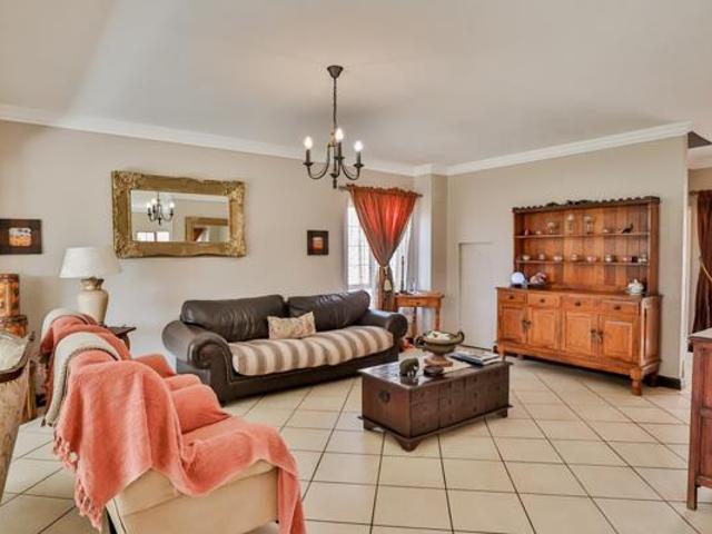 3 Bedroom Townhouse in The Coves