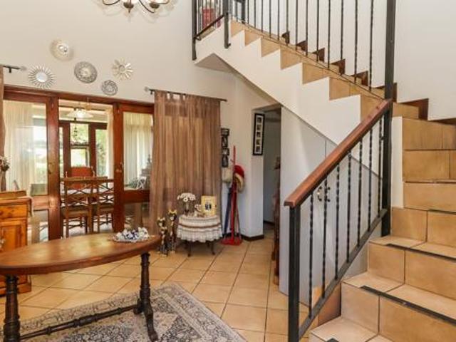3 Bedroom Townhouse in The Coves