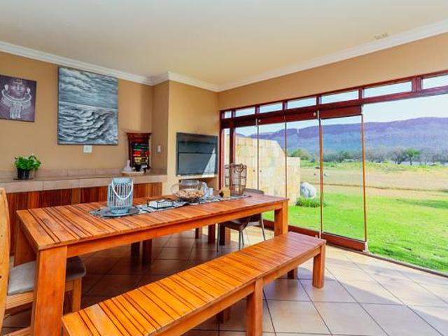3 Bedroom Townhouse in The Coves