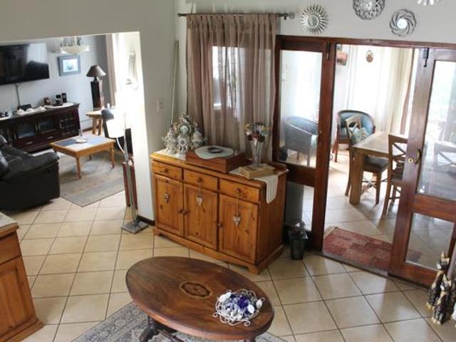3 Bedroom Townhouse in The Coves