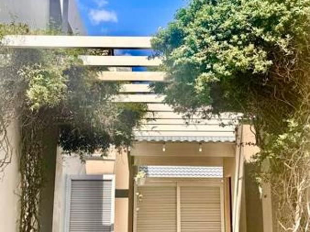 3 Bedroom Townhouse in The Islands Estate