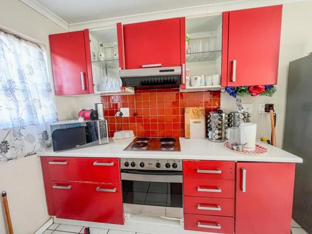 3 Bedroom Townhouse in Thornton