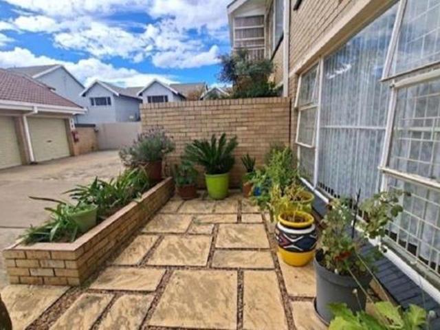 3 Bedroom Townhouse in Three Rivers