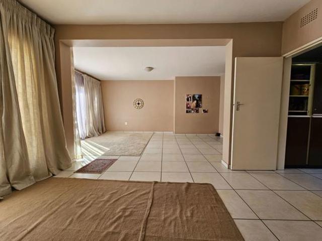 3 Bedroom Townhouse in Three Rivers