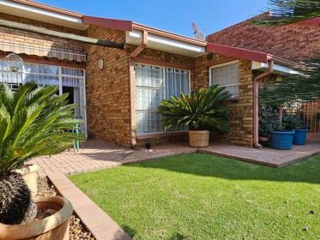 3 Bedroom Townhouse in Three Rivers