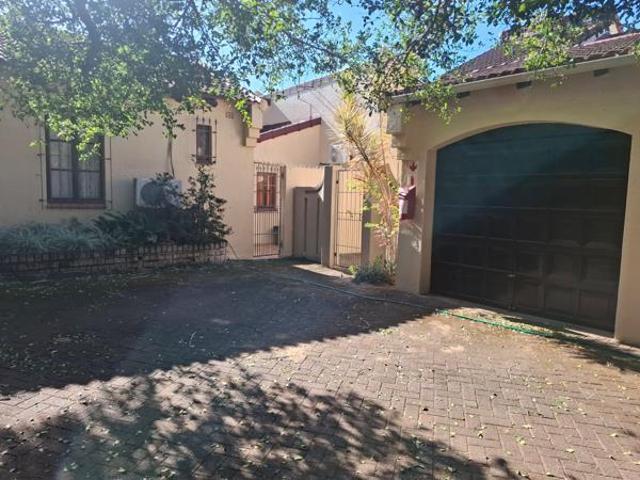 3 Bedroom Townhouse in Uvongo
