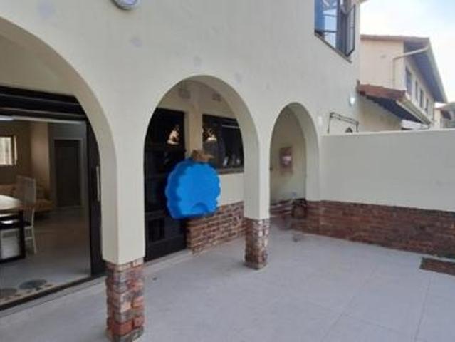 3 Bedroom Townhouse in Umtentweni