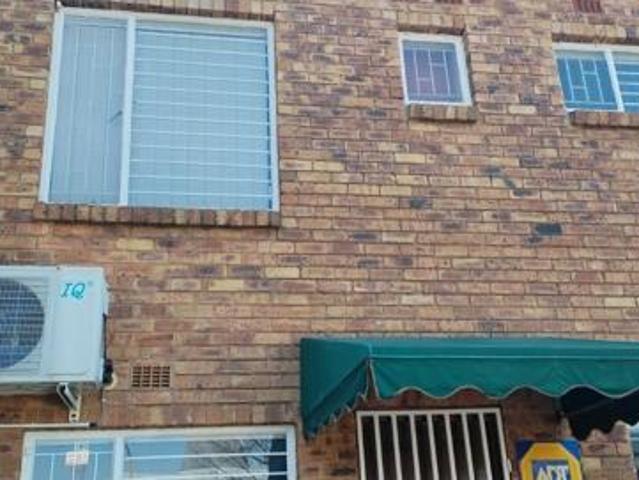 3 Bedroom Townhouse in Vaal Park