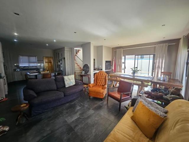 3 Bedroom Townhouse in Van Der Hoff Park