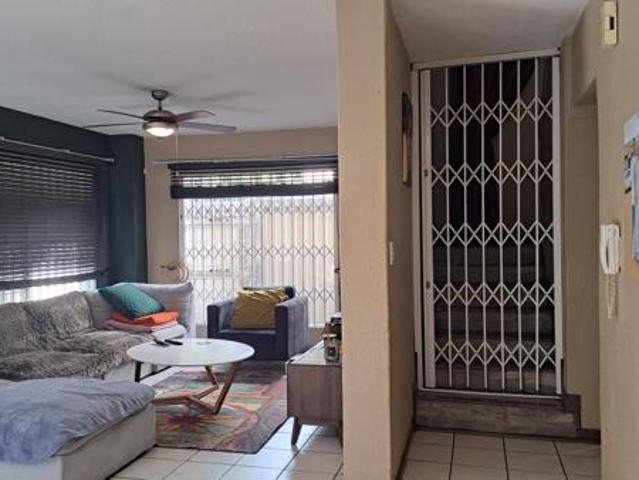 3 Bedroom Townhouse in Vanderbijlpark SW5