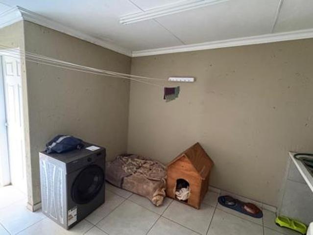 3 Bedroom Townhouse in Vanderbijlpark SW