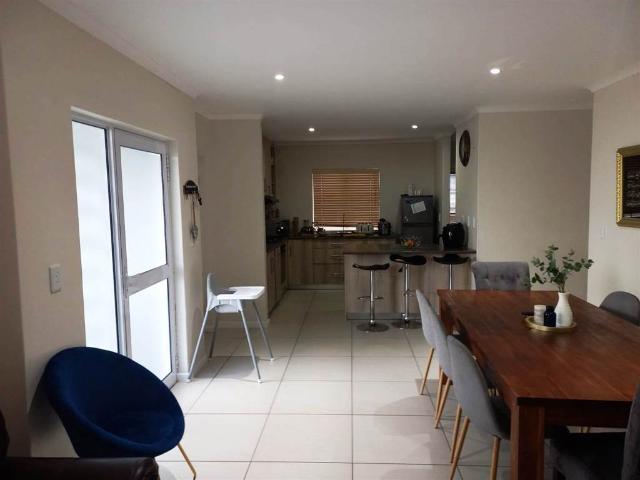 3 Bedroom Townhouse in Vredenburg