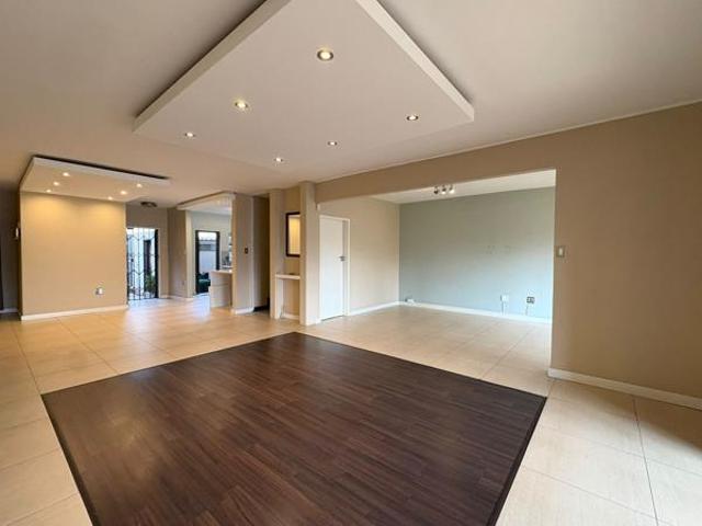 3 Bedroom Townhouse in Waterkloof