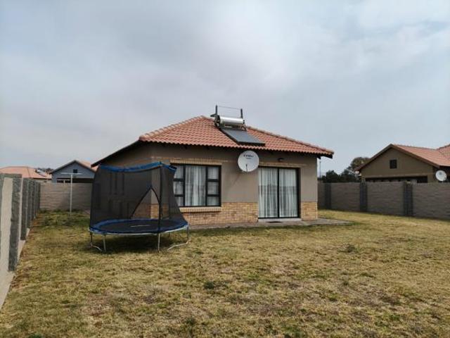 3 Bedroom Townhouse in Waterkloof East