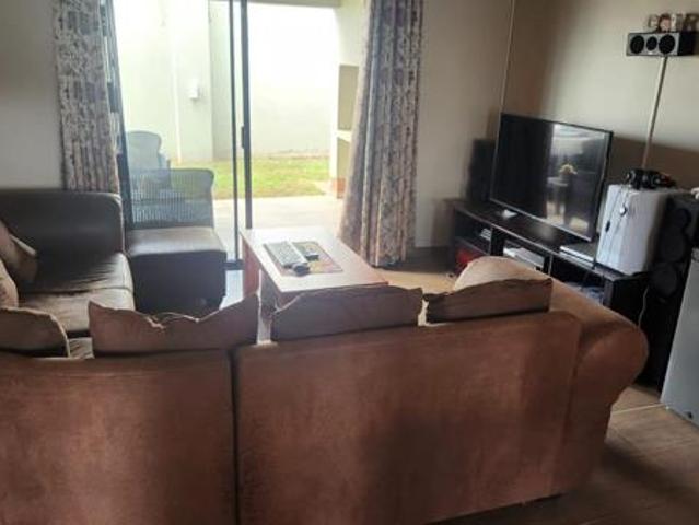 3 Bedroom Townhouse in Waterkloof East