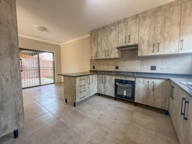 3 Bedroom Townhouse in Waterval East