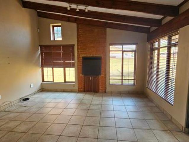 3 Bedroom Townhouse in Waterval East