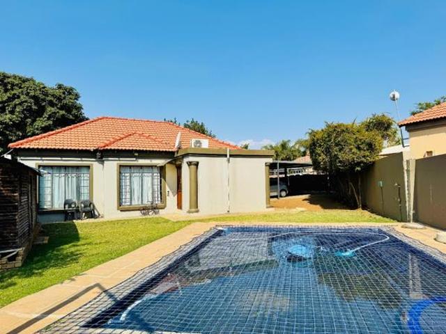 3 Bedroom Townhouse in Waterval East