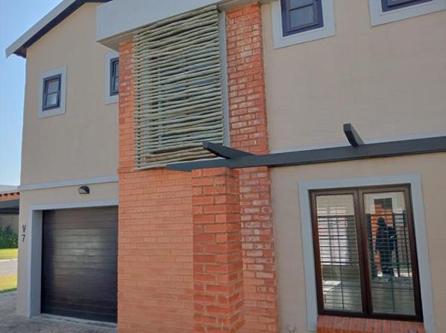 3 Bedroom Townhouse in Waterval East