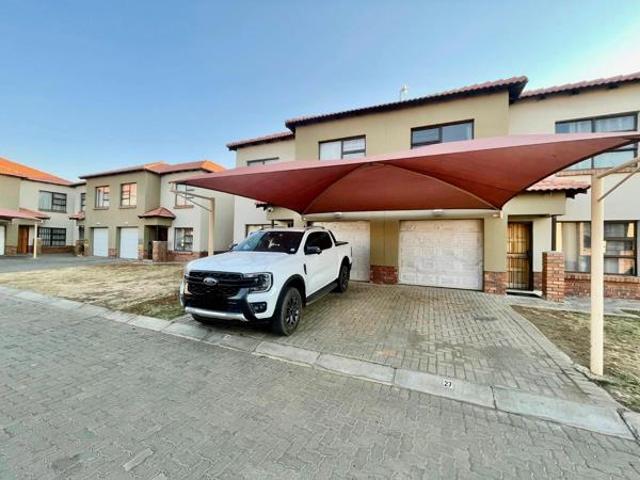 3 Bedroom Townhouse in Waterval East