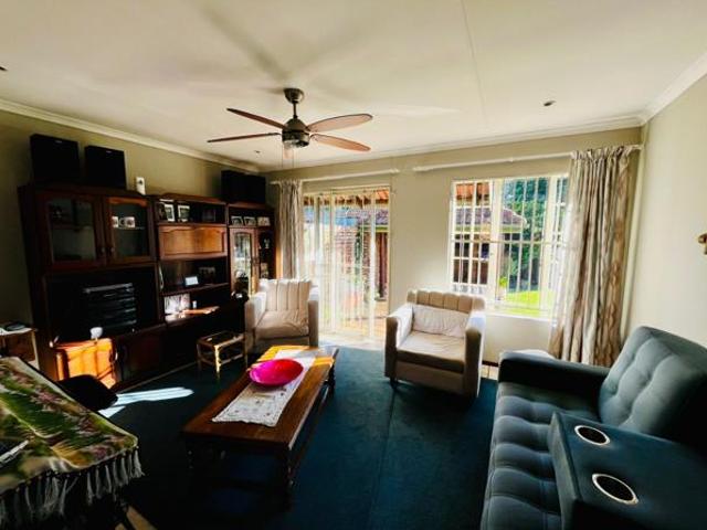 3 Bedroom Townhouse in Weavind Park