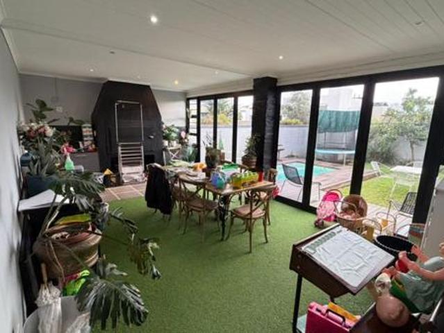 3 Bedroom Townhouse in Wellington Central