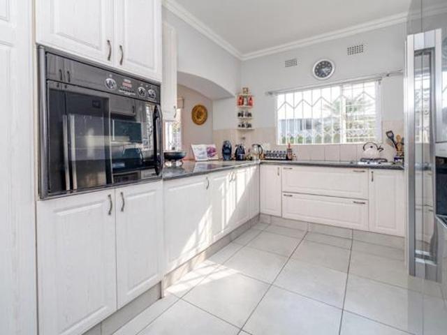 3 Bedroom Townhouse in Weltevreden Park