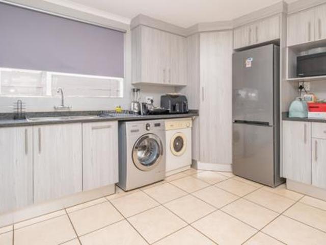 3 Bedroom Townhouse in Weltevreden Park