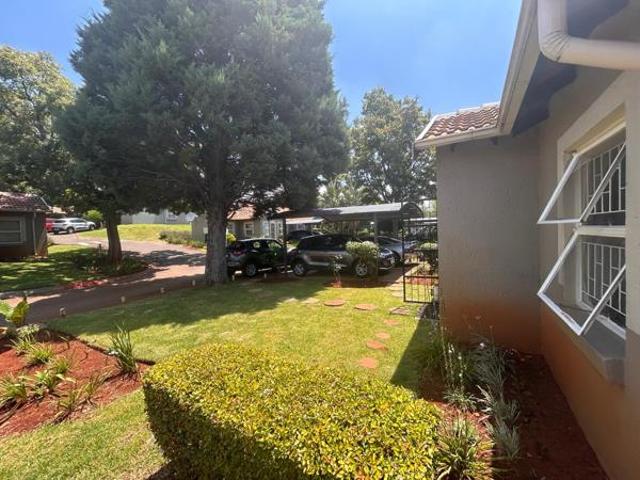 3 Bedroom Townhouse in Weltevreden Park