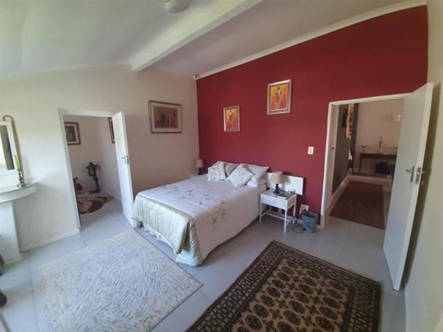 3 Bedroom Townhouse in West Bank