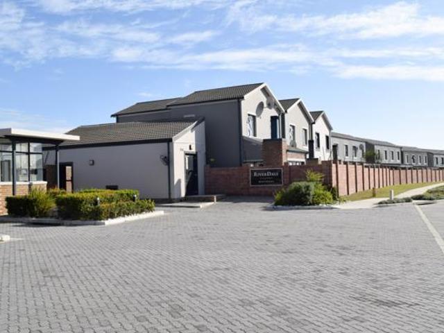 3 Bedroom Townhouse in Westbrook