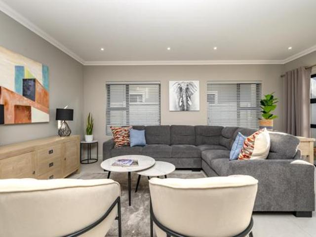 3 Bedroom Townhouse in Westbrook